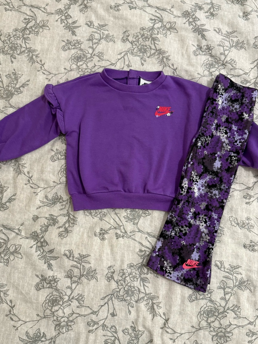 Nike Girls' Purple Pullover & Floral Leggings Set